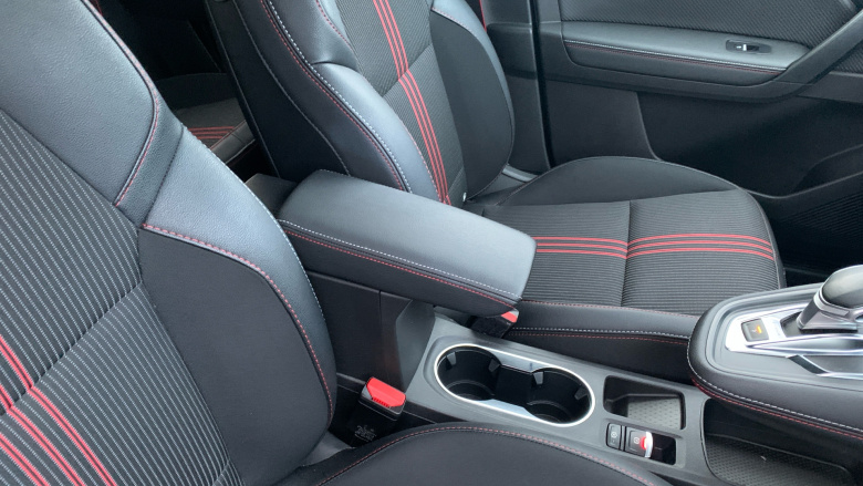 Renault Captur 1.6 E-TECH Hybrid 145 R.S. Line 5dr Auto Hybrid Hatchback